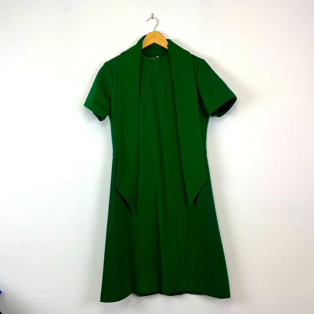 Gorgeous green retro virgin wool dress vintage Mad Men Joan vibes